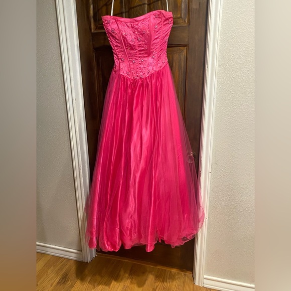 Pink, Size 2 - Picture 1 of 5